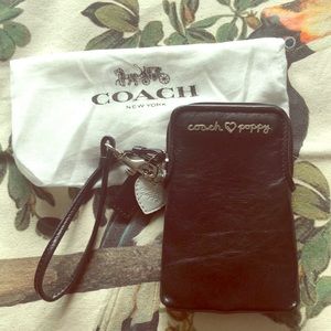 Coach Poppy Black Wristlet